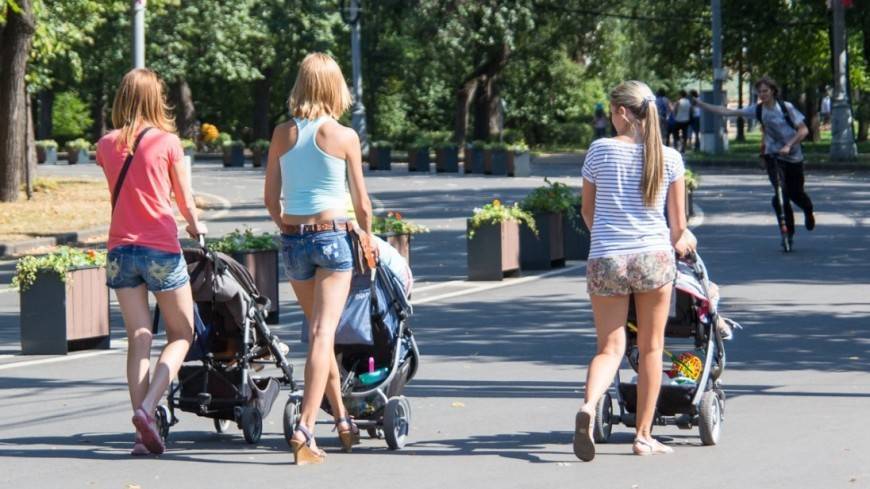 Дети в рублях: выгодно ли в России быть многодетным