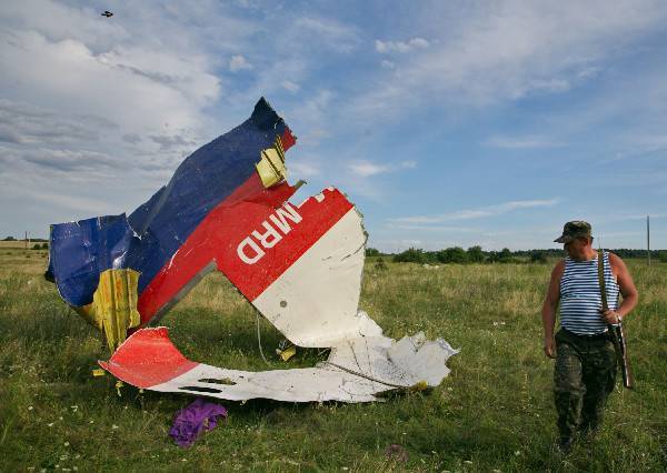 Премьер Малайзии усомнился в итогах расследования крушения MH17