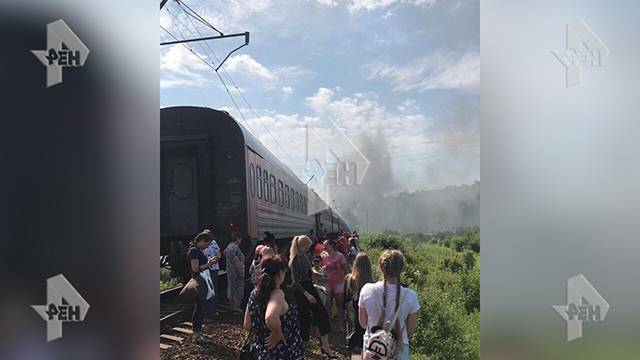 Первое фото с места столкновения пассажирского поезда с фурой в Адыгее