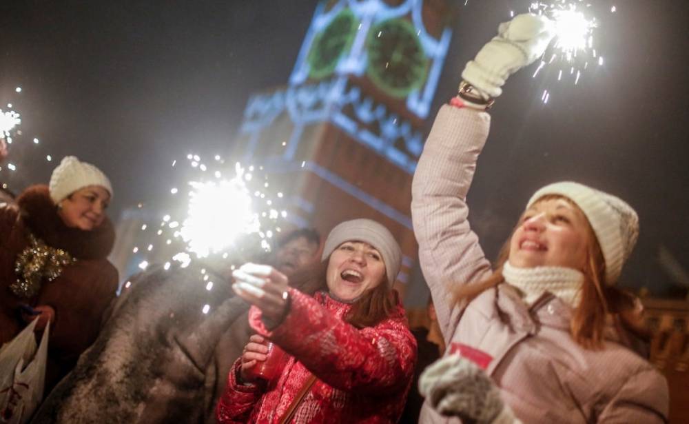Почему в России сокращают новогодние каникулы