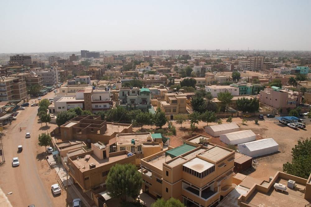 Военные открыли огонь по протестующим в Судане
