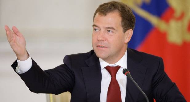 Медведев об отношениях с Украиной: шарик на стороне Киева