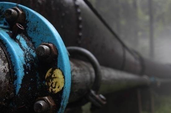 Вступил в силу запрет о поставках топлива из России на Украину