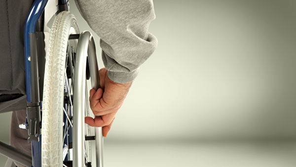 В Госдуме предложили повысить выплаты по уходу за инвалидами в восемь раз