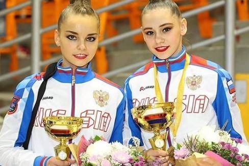 Российских гимнасток на этапе Гран-при в Чехии наградили под гимн СССР