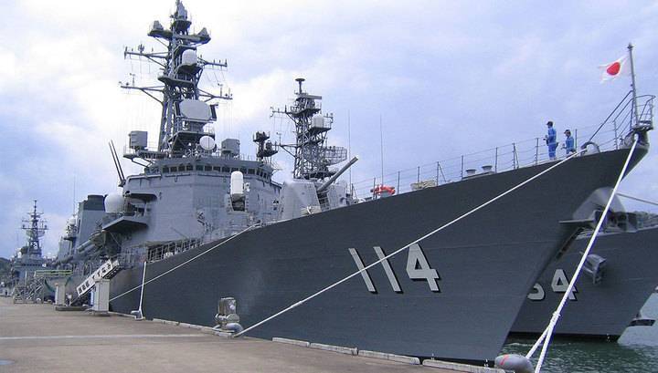 Японский эсминец "Судзунами" прибыл во Владивосток для участия в учениях