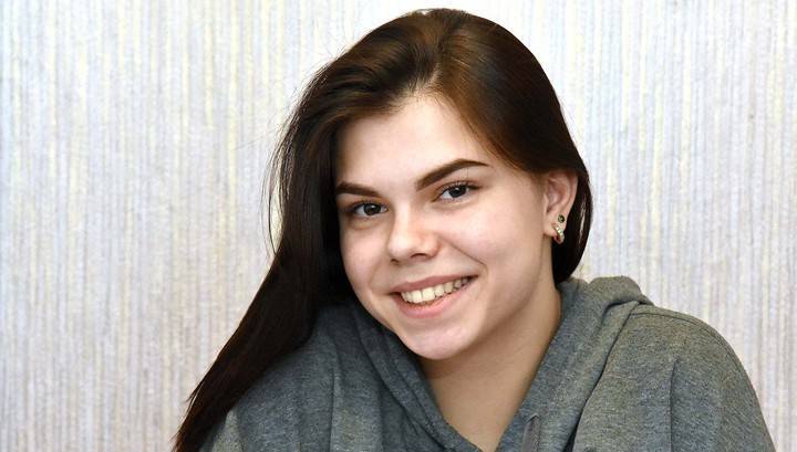 Нужна помощь: Диану Толстеневу спасет операция на позвоночнике