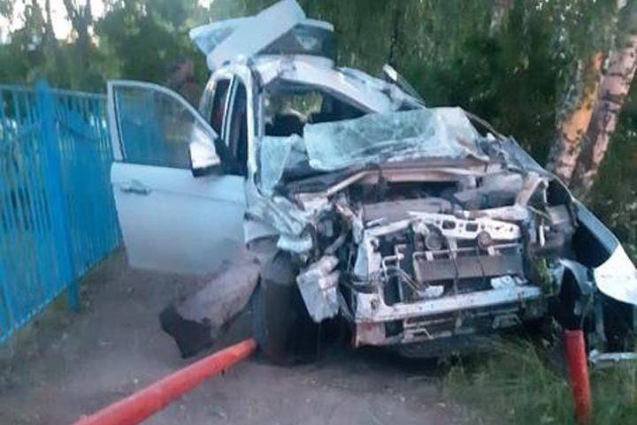 В Башкирии в ДТП погибла 19-летняя девушка-водитель, ее пассажир госпитализирован