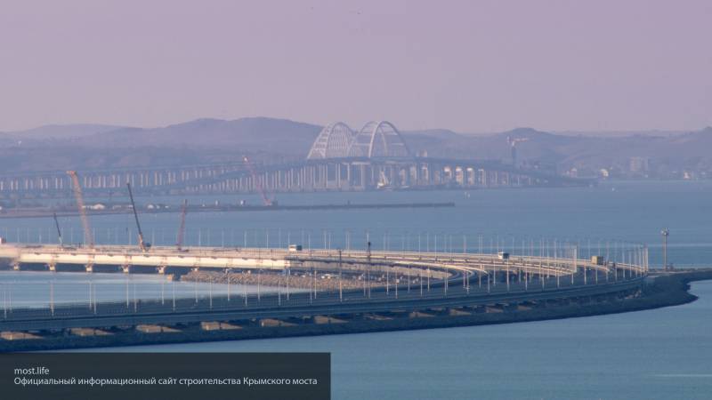 Запуск железнодорожной части Крымского моста назначен на декабрь