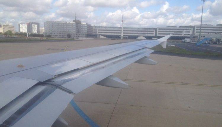Самолет Москва – Томск сел в Екатеринбурге из-за поломки