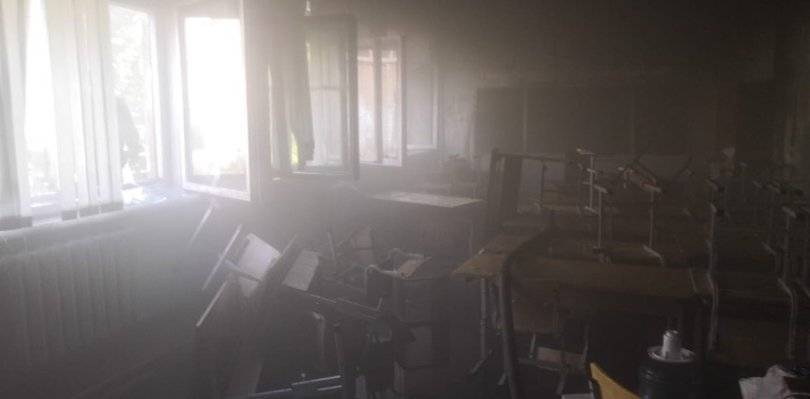 В Уфе в школе произошел пожар