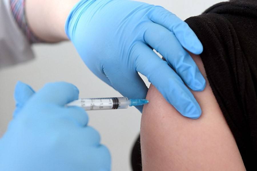 Более 2,4 миллиона россиян сделали прививки от клещевого энцефалита с начала года