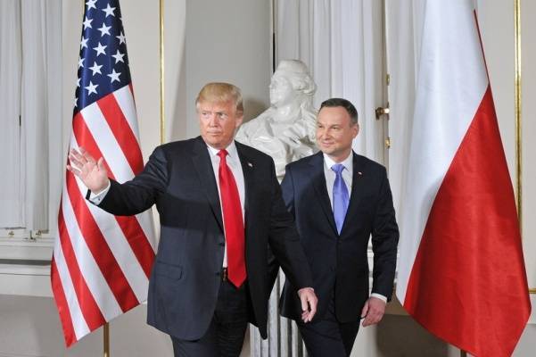 СМИ: Польша не станет переплачивать за «форт Трампа»