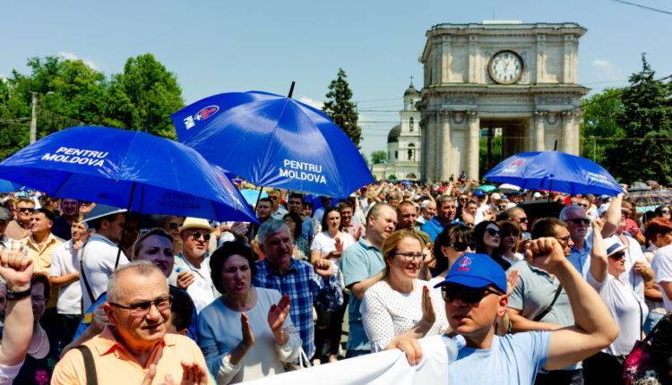 Демократы организовали акцию протеста в Кишиневе