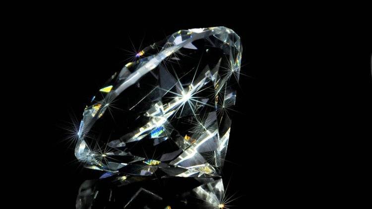 Сотрудницу «Алросы» задержали за кражу 500 алмазов и 11 бриллиантов на $3 млн