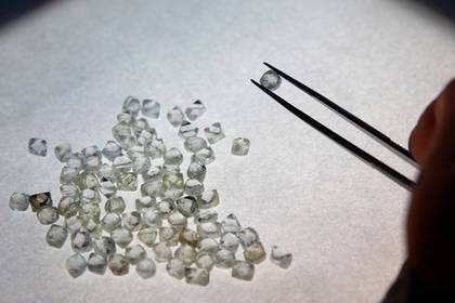 Сотрудница «Алросы» попалась на миллионных хищениях алмазов