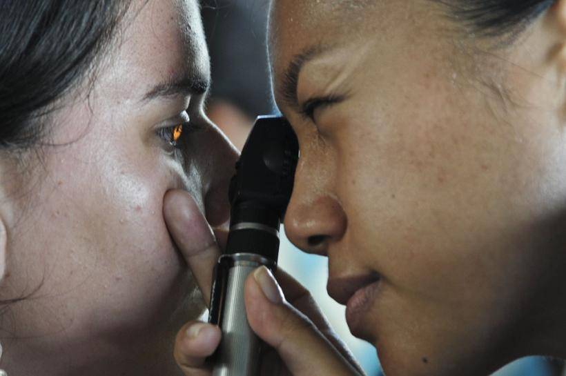Учёные станут определять наличие глаукомы по слезам