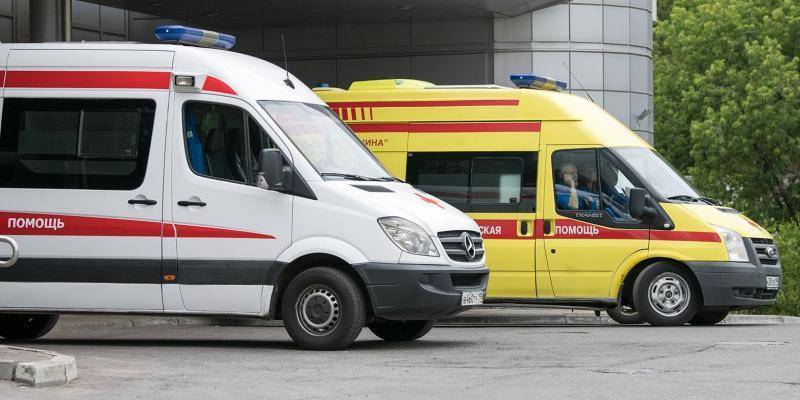 Пять сотрудников МЧС госпитализированы после ДТП с фурой в Тульской области