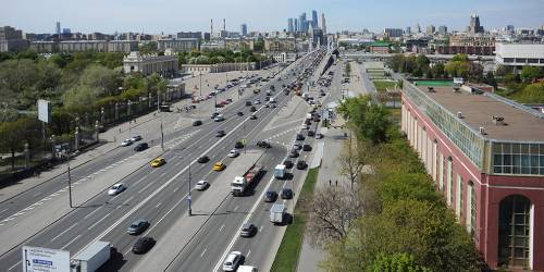 Власти Москвы назвали сроки уменьшения количества автомобилей в городе :: Autonews