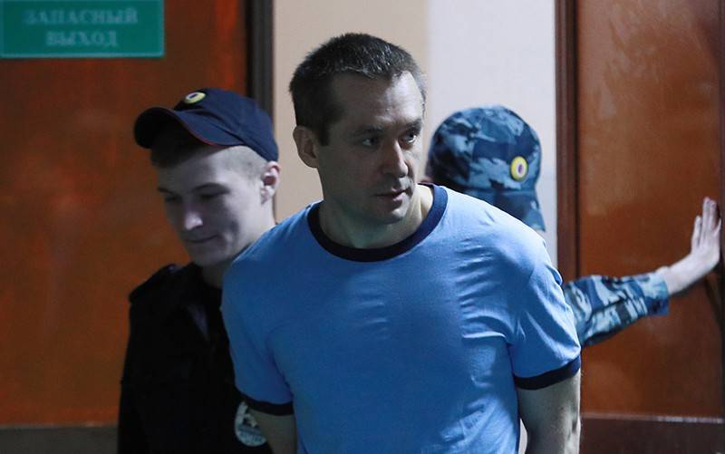 Полковник-миллиардер Захарченко признан виновным во взятках
