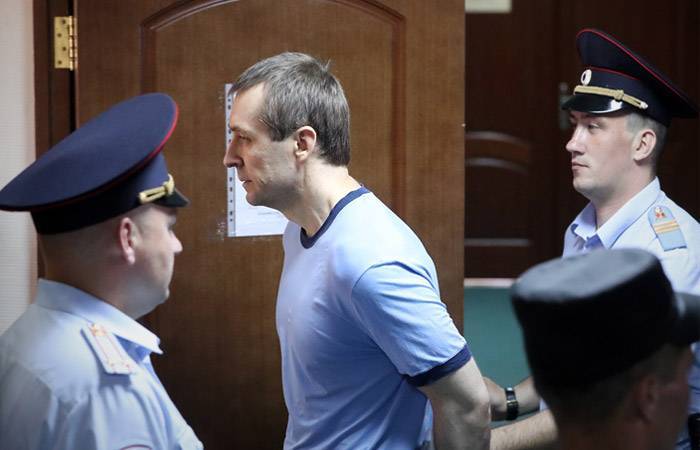 Суд признал полковника Захарченко виновным в получении взяток