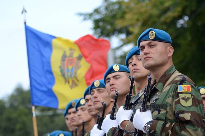 Молдавские военные отказались играть в политические игры: мы подчиняемся воле народа