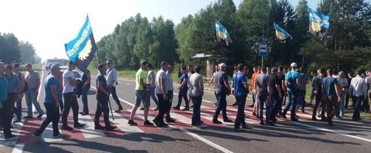 Львовские шахтеры взбунтовались и заблокировали границу | Политнавигатор