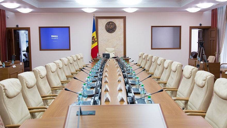 Ситуация в Молдове усугубляется: два Кабинета министров провели параллельные заседания