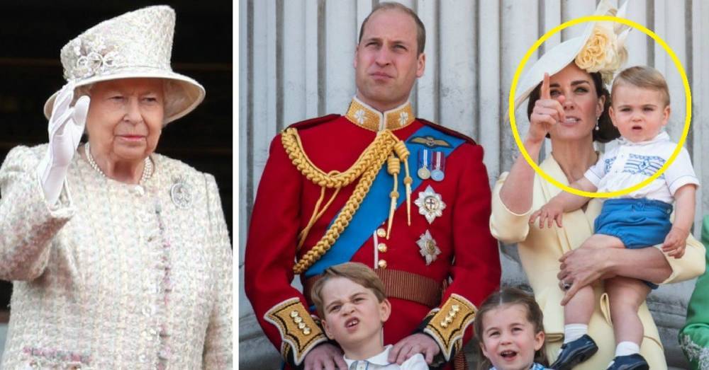 Принц Луи впервые появился на балконе Букингемского дворца. И поклонники заметили нечто странное.