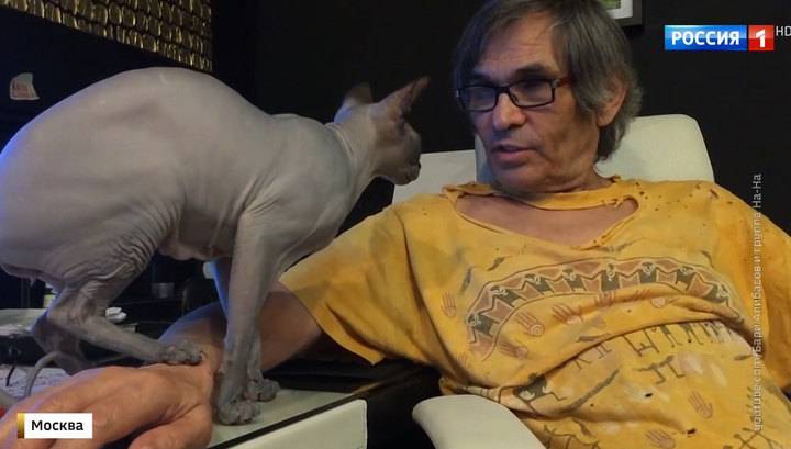 Спросил про кота и снова потерял сознание: Алибасова врачи пока не будят