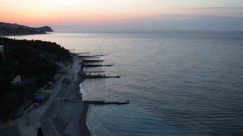 "Пейте йод": позеленевшее Черное море вызвало на Украине приступ паники