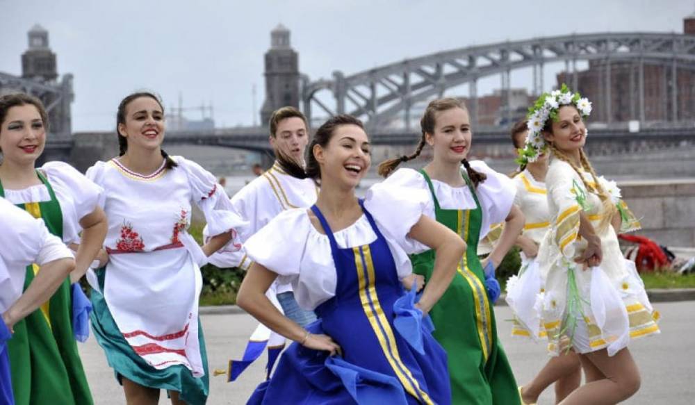 Молодежь отпразднует День России международным танцевальным флешмобом&nbsp;