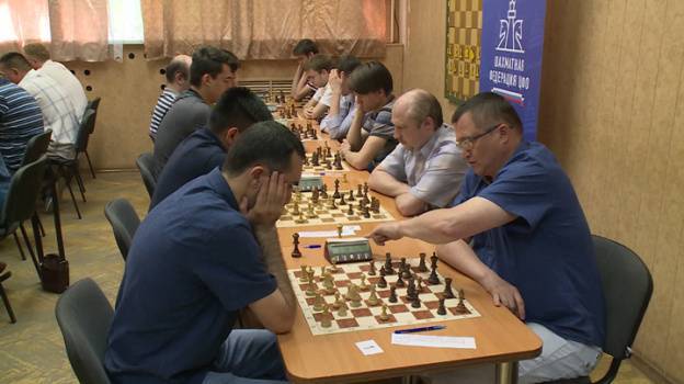 «Мемориал Алёхина» в Воронеже открылся турниром по «непредсказуемым» шахматам