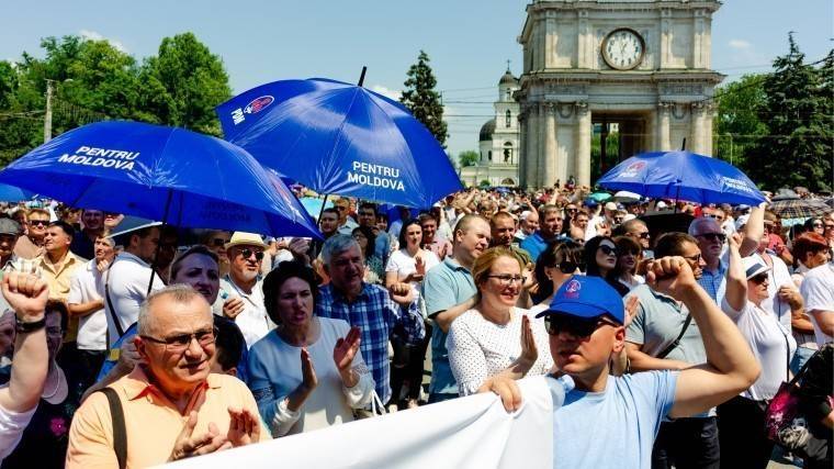 Отстранение президента Молдавии Додона от&nbsp;должности спровоцировало протесты