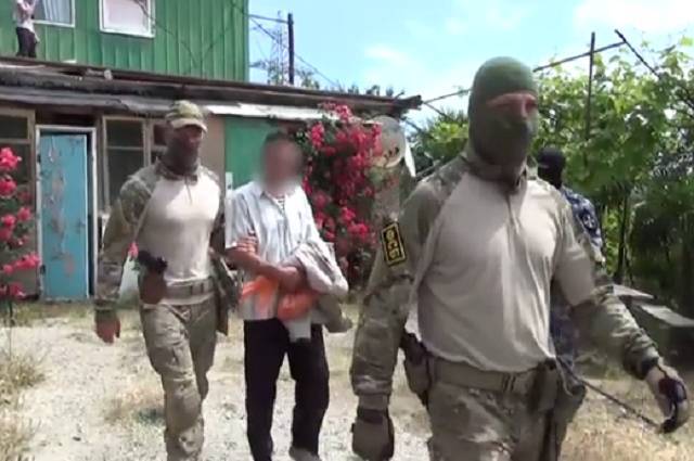 Задержание террористов в Крыму попало на видео
