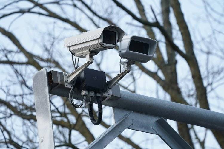 «Умные камеры» будут штрафовать шумные автомобили