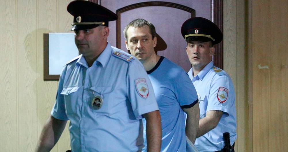 Суд оправдал Захарченко в получении взятки в 800 тысяч долларов