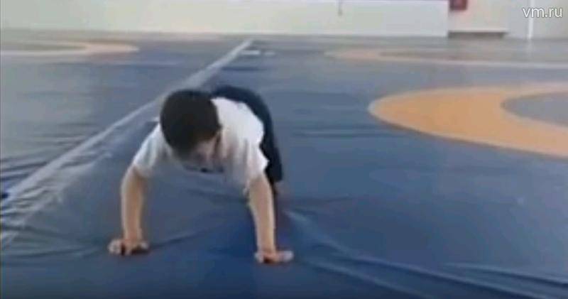 Ребенок из Ингушетии побил рекорд чеченского мальчика по отжиманиям