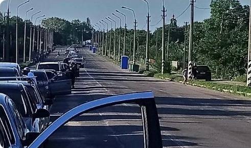 В огромной очереди на КПП «ДНР» произошло ЧП