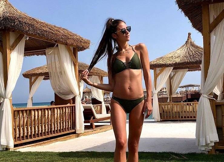 Похудевшая Анастасия Шубская устроила фотосессию в бикини на отдыхе в Турции