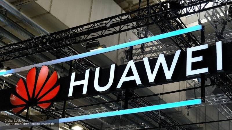 Huawei может заменить Android российской "Авророй"
