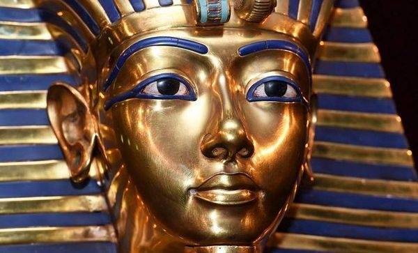 Египет требует от Лондона остановить продажу бюста Тутанхамона