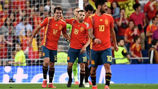 Сборная Испании разгромила шведов в отборочном матче ЧЕ