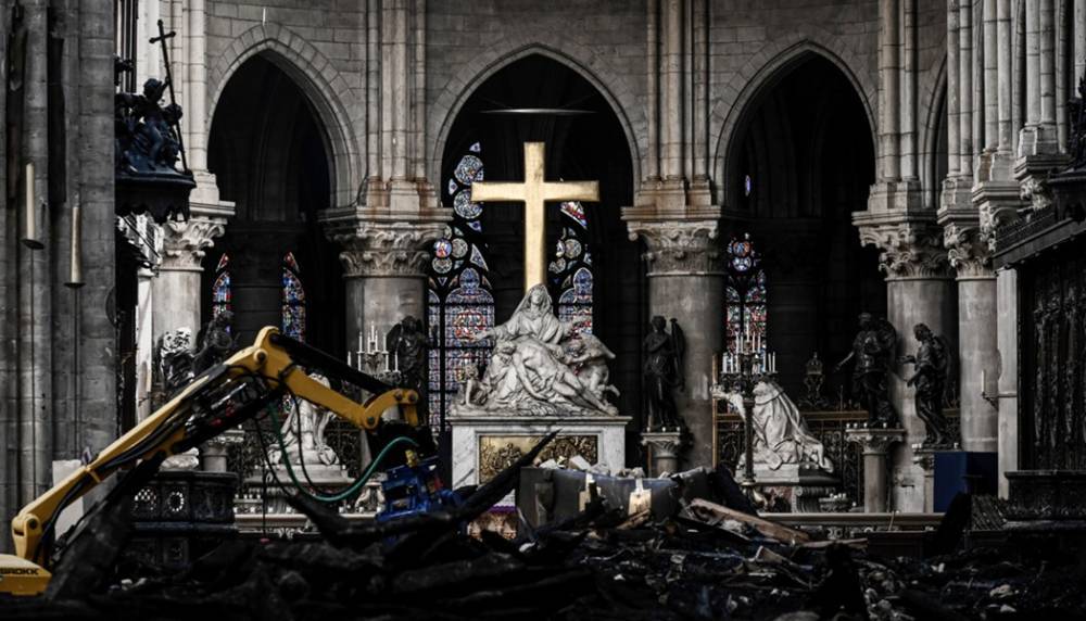 В соборе Парижской Богоматери в июне пройдет первая после пожара месса