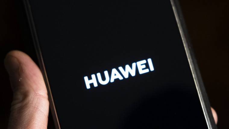 Huawei хочет заменить Android российской операционной системой
