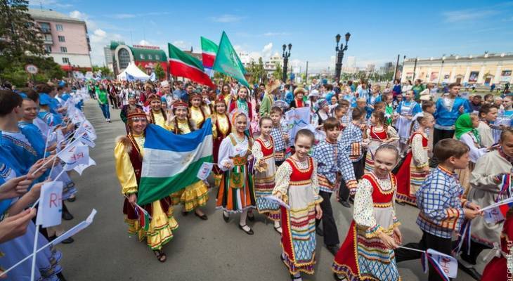 В Чебоксарах в честь Дня России пройдут концерт и парад