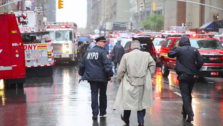 ЧП в Нью-Йорке: вертолет рухнул на небоскреб через 11 минут после взлета