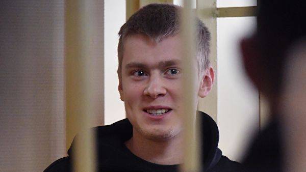 Адвокат рассказал о буднях Кокорина-младшего в СИЗО