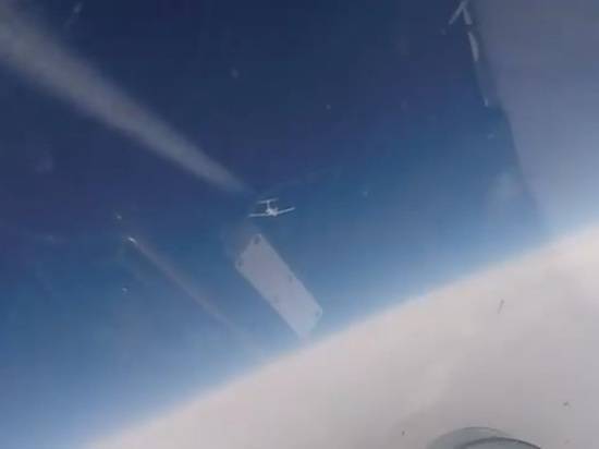 Су-27 перехватил сразу два самолета над Балтикой: НАТО испытывает терпение