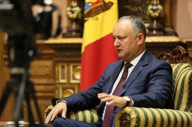 Додон аннулировал указ о роспуске молдавского парламента